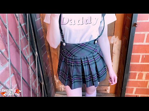 ❤️ Schoolgirl Sucks a dick gu domhainn agus fucks an àite clasaichean. Porn dachaigh  leinn gd.extratorrents.top ️❤