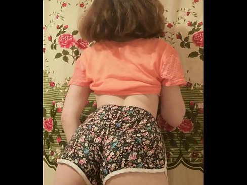 ❤️ Leanabh òg sexy a ’toirt dheth na shorts aice air a’ chamara Porn dachaigh  leinn gd.extratorrents.top ️❤