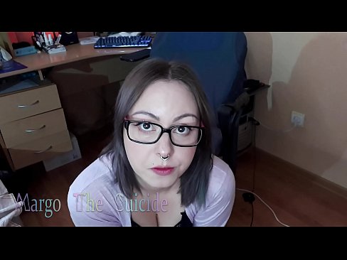 ❤️ Nighean gnèitheach le speuclairean a’ suirghe Dildo gu domhainn air a’ chamara Porn dachaigh  leinn gd.extratorrents.top ️❤