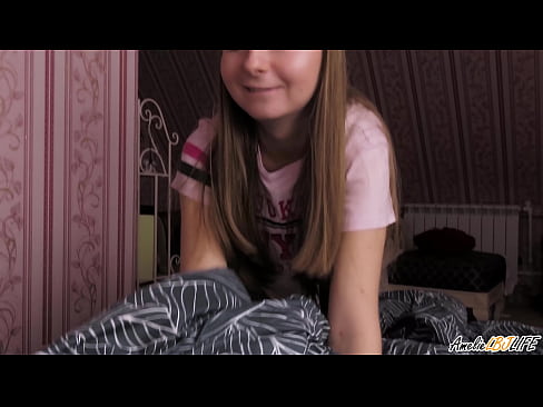 ❤️ Bidh Blondie a’ tarraing a BFF gu domhainn agus a’ faighinn cum na beul Porn dachaigh  leinn gd.extratorrents.top ️❤